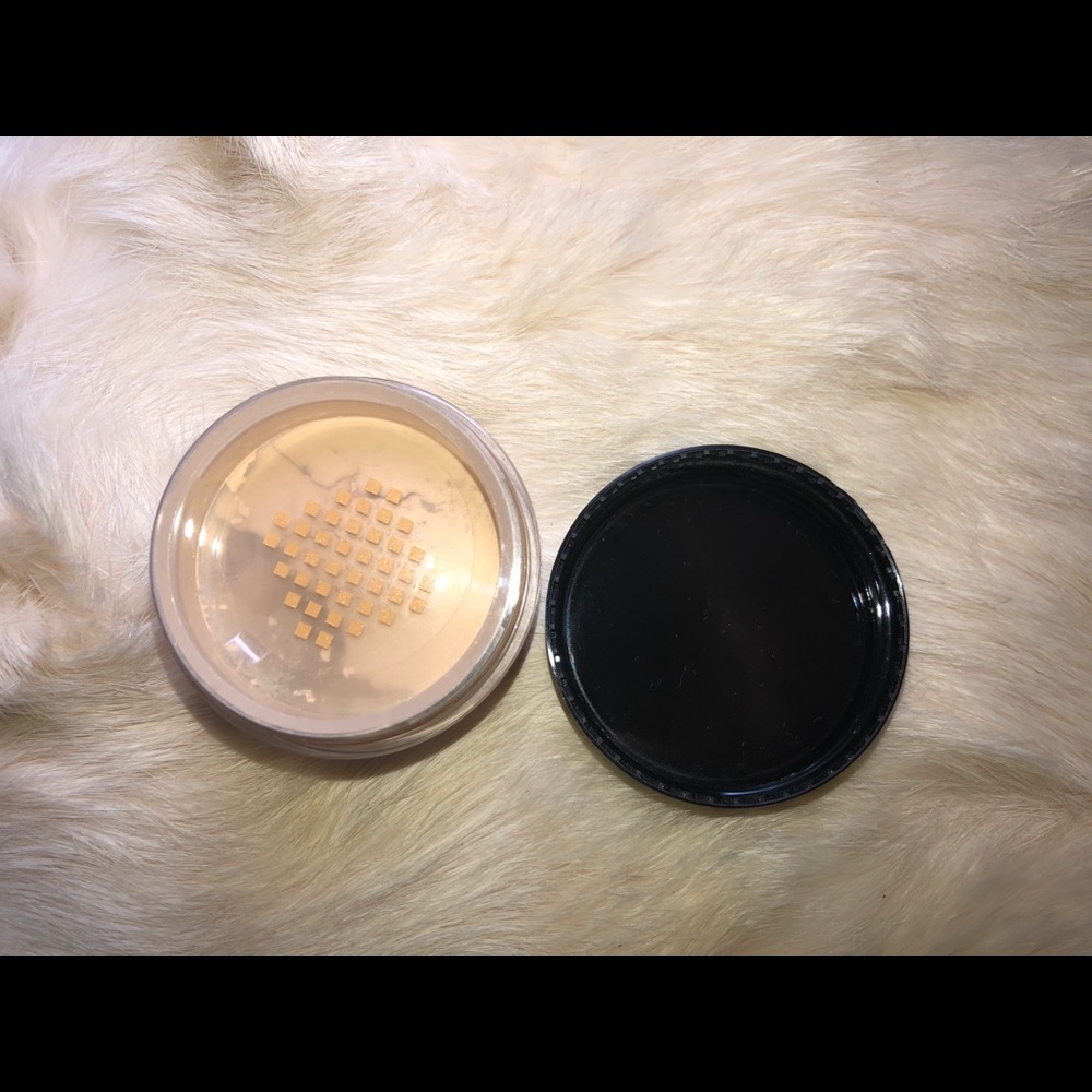 BellaPierre Cosmetics Setting Powder